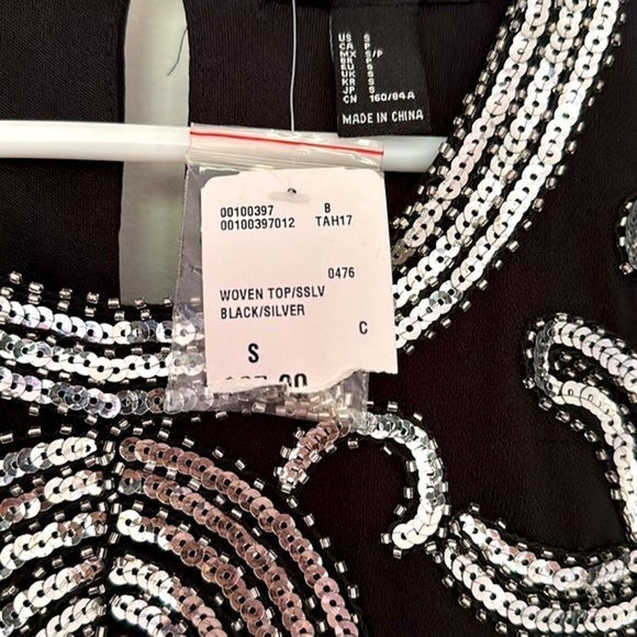 NWT Women’s Forever 21 Black with Silver Sequin 100% Polyester Top Size Small - Picture 4 of 7